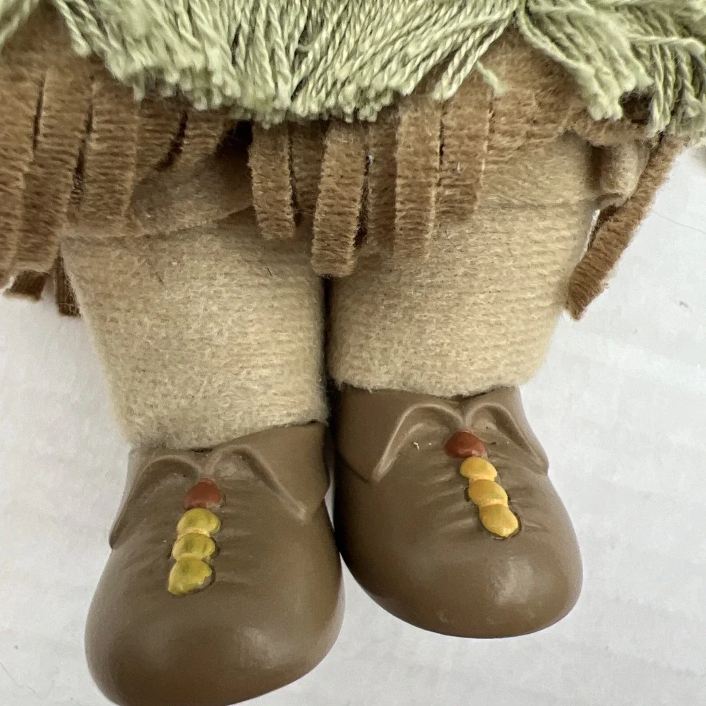 Sandy Dolls Native American Series Graceful Lily Seneca‎ Maiden 1998 12